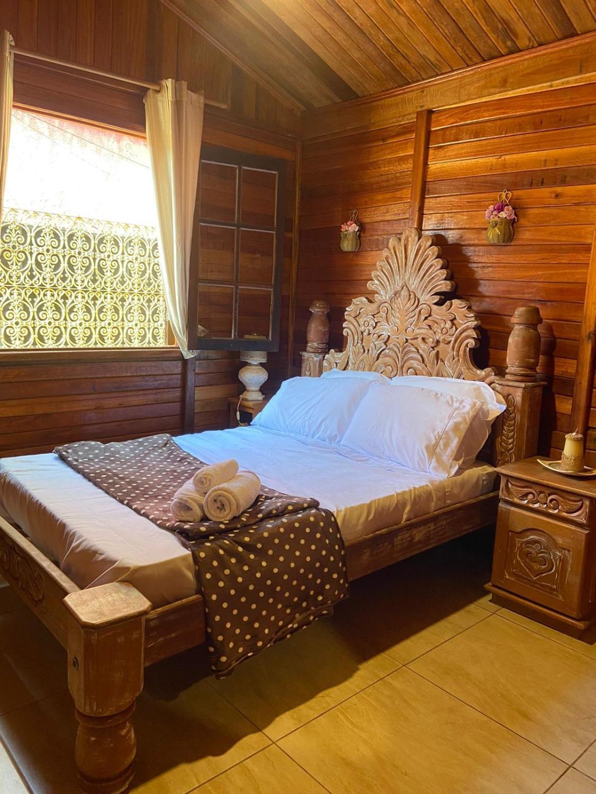 Cabana Com Jacuzzi Em กัวราเรมา ภายนอก รูปภาพ